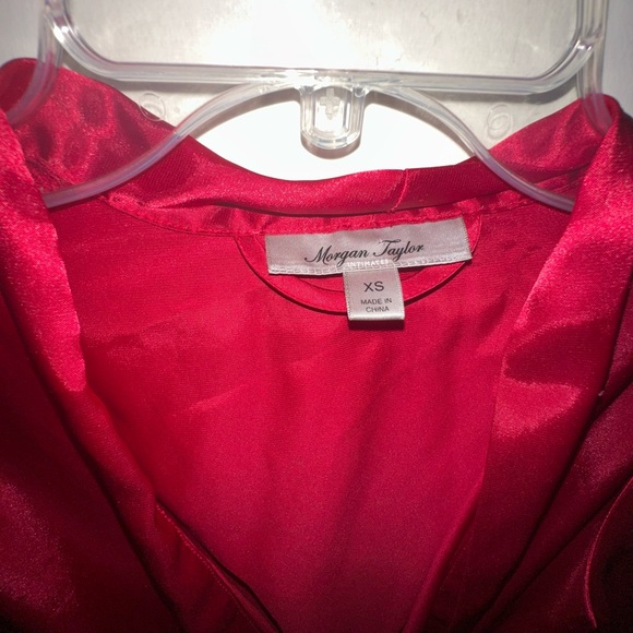 Red Silk Robe - Picture 3 of 5